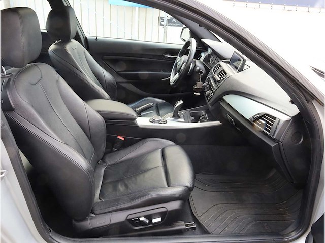 Bmw 2-serie coupé m235i centennial high executive 322pk automaat 2017, p-377-zn - afbeelding 20 van  34