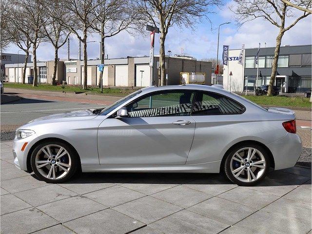 Bmw 2-serie coupé m235i centennial high executive 322pk automaat 2017, p-377-zn - afbeelding 12 van  34