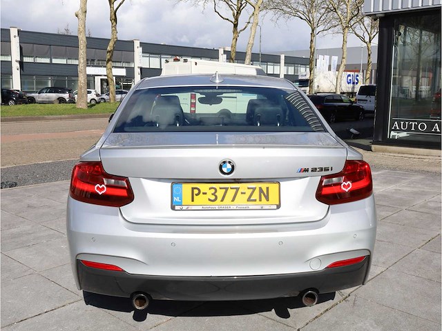 Bmw 2-serie coupé m235i centennial high executive 322pk automaat 2017, p-377-zn - afbeelding 29 van  34