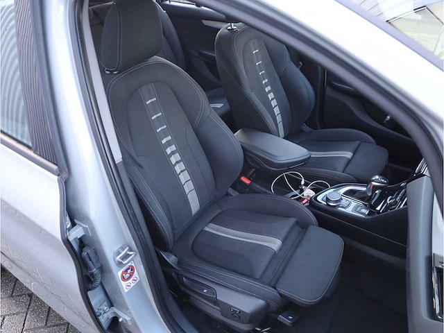 Bmw 2-serie gran tourer 220d xdrive 7-persoons automaat 2016, p-350-rp - afbeelding 17 van  30