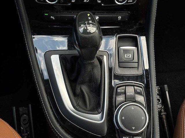 Bmw 2-serie gran tourer 220i luxury 2016 | hs-929-v iaw - afbeelding 17 van  49