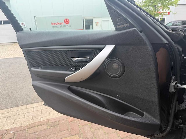 Bmw 2013 3 serie 318d m pakket personenauto - afbeelding 9 van  36