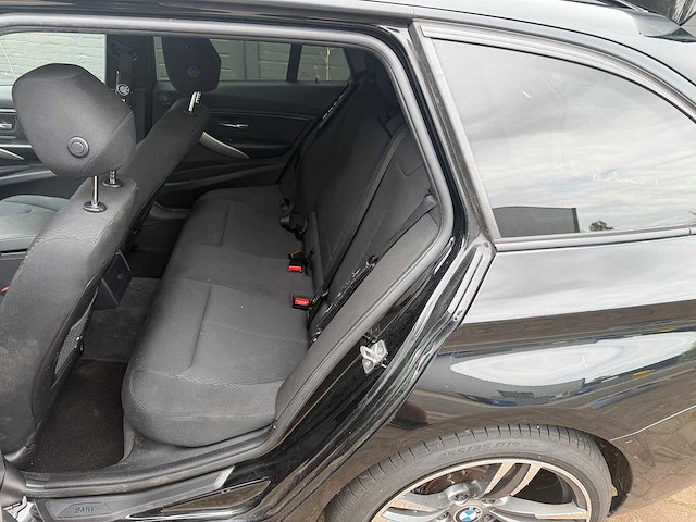 Bmw 2013 3 serie 318d m pakket personenauto - afbeelding 13 van  36