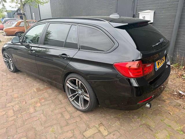Bmw 2013 3 serie 318d m pakket personenauto - afbeelding 32 van  36