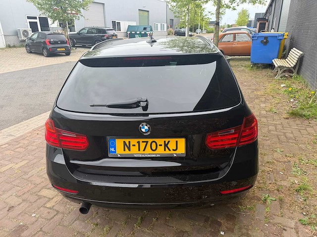 Bmw 2013 3 serie 318d m pakket personenauto - afbeelding 33 van  36