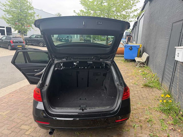 Bmw 2013 3 serie 318d m pakket personenauto - afbeelding 34 van  36