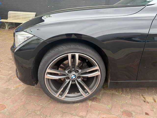 Bmw 2013 3 serie 318d m pakket personenauto - afbeelding 35 van  36