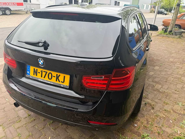 Bmw 2013 3 serie 318d m pakket personenauto - afbeelding 32 van  36