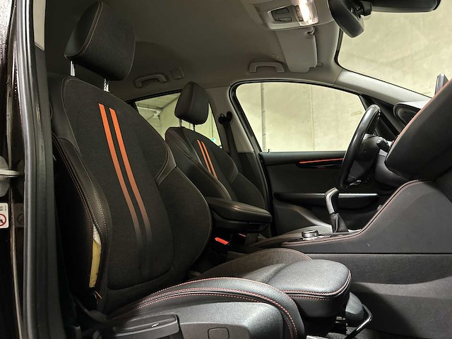 Bmw 216i gran tourer high executive 109pk 2019, j-607-vp - afbeelding 33 van  53