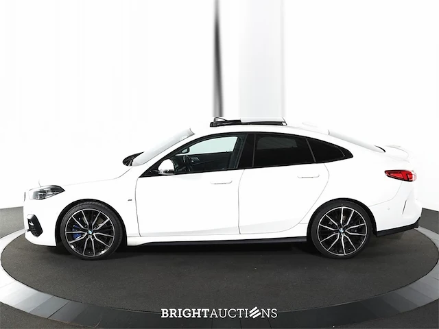 Bmw 220i grand coupe exe-edition 178pk 2022 (origineel-nl) 2-serie, n-931-xz - afbeelding 32 van  35