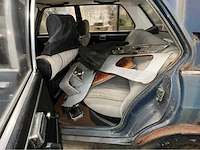 Bmw 2500 personenauto - afbeelding 9 van  31