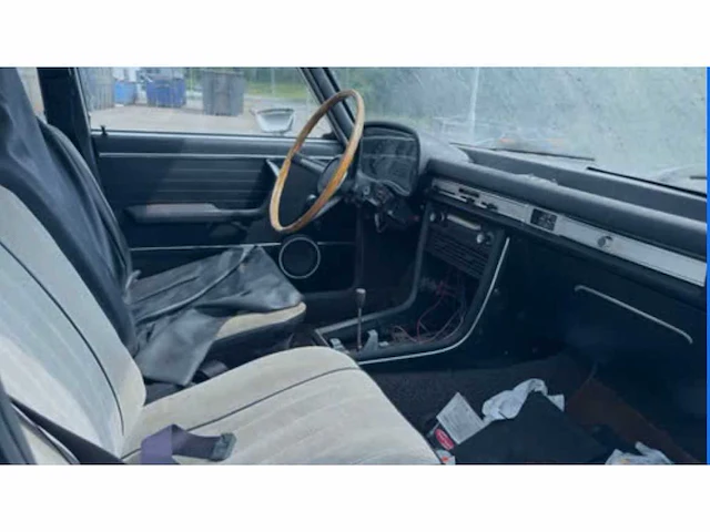 Bmw 2500 personenauto - afbeelding 11 van  31