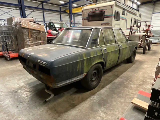 Bmw 2500 personenauto - afbeelding 25 van  31