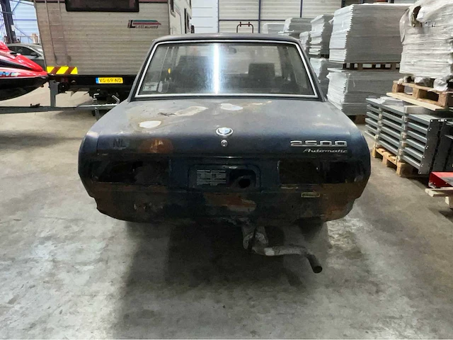 Bmw 2500 personenauto - afbeelding 26 van  31