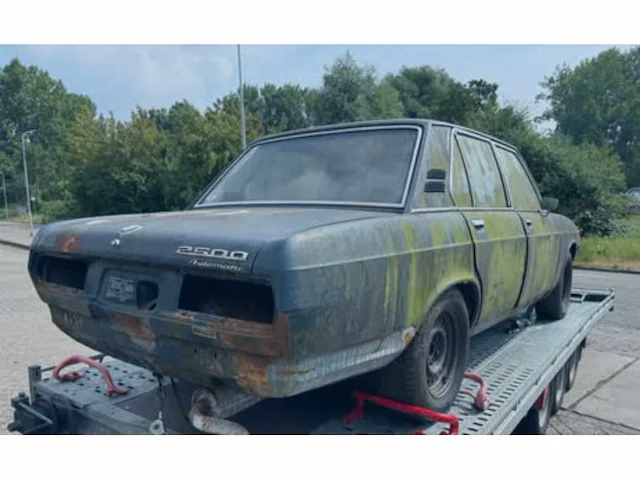 Bmw 2500 personenauto - afbeelding 30 van  31
