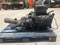 Bmw 3 cilinder 750cc benzinemotor - afbeelding 8 van  12
