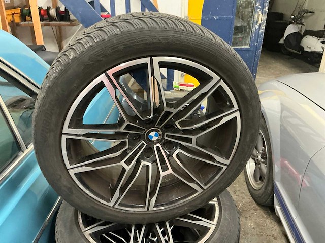 Bmw 3 en 5 serie g20/g21/g30/g31 wiel (4x) - afbeelding 1 van  6