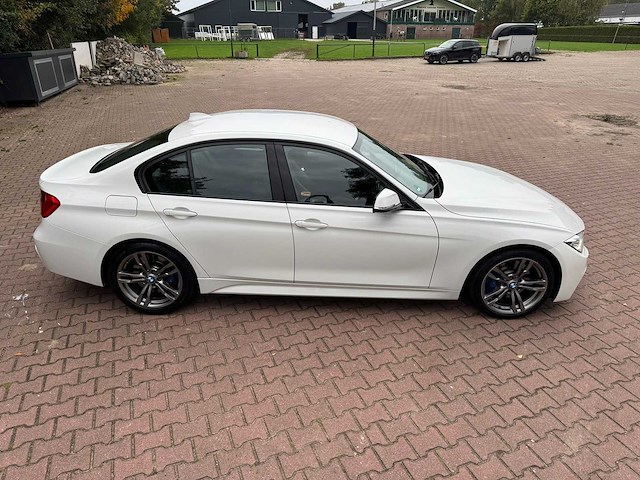 Bmw 3-serie 316i high executive 6-znt-25 - afbeelding 24 van  27