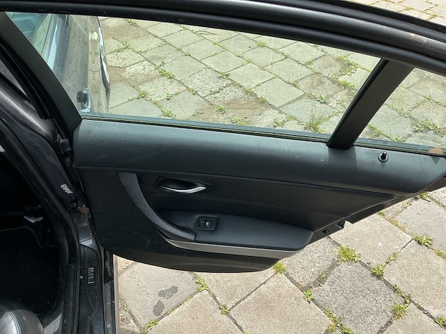 Bmw 3-serie 318d business line 53-xg-lz - afbeelding 17 van  27