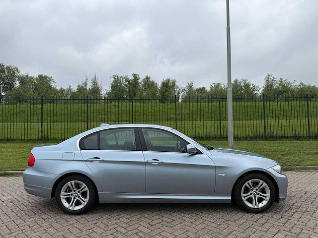 Bmw 3-serie 320i business line ; 81-lst-6 - afbeelding 18 van  20