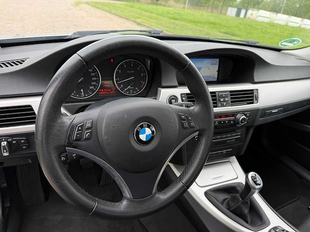 Bmw 3-serie 320i business line ; 81-lst-6 - afbeelding 3 van  19