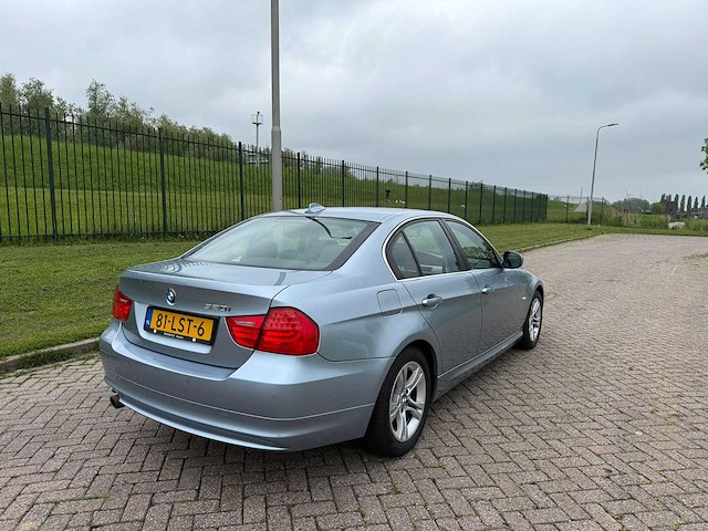 Bmw 3-serie 320i business line ; 81-lst-6 - afbeelding 14 van  19