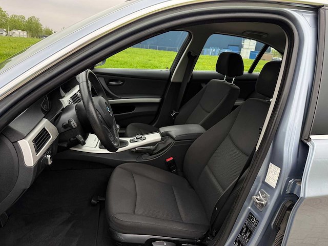 Bmw 3-serie 320i business line ; 81-lst-6 - afbeelding 15 van  19