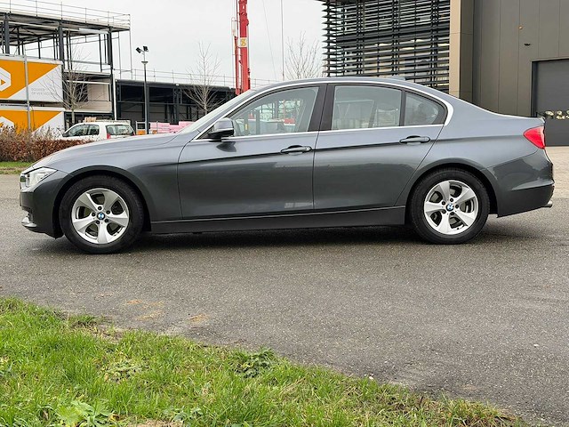 Bmw 3-serie 320i ede high exec 2013 | 1-kjf-64 iaw - afbeelding 12 van  27