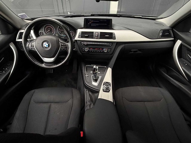 Bmw 3-serie 320i ede high exec 2013 | 1-kjf-64 iaw - afbeelding 10 van  27