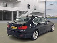 Bmw 3-serie 320i efficientdynamics edition executive; 1-kvg-66 - afbeelding 13 van  17