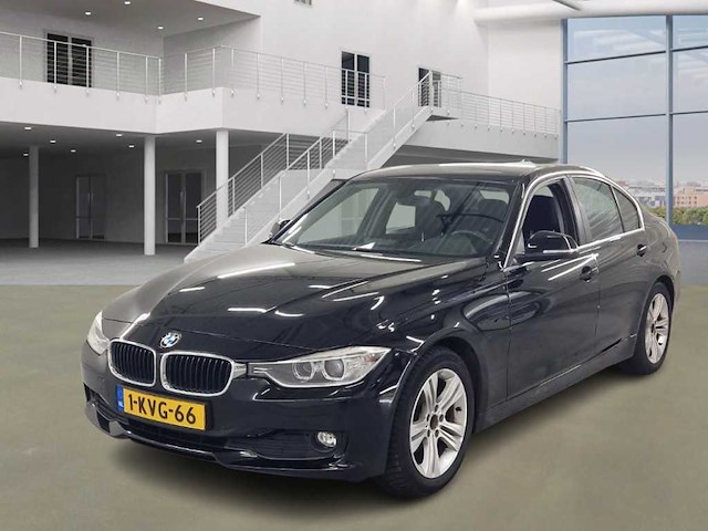Bmw 3-serie 320i efficientdynamics edition executive; 1-kvg-66 - afbeelding 1 van  17