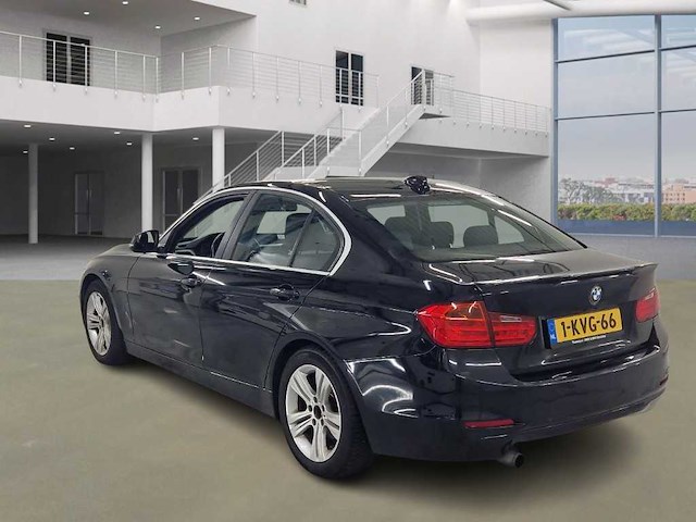 Bmw 3-serie 320i efficientdynamics edition executive; 1-kvg-66 - afbeelding 12 van  17