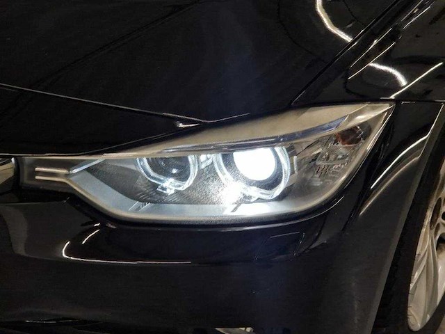 Bmw 3-serie 320i efficientdynamics edition executive; 1-kvg-66 - afbeelding 13 van  17