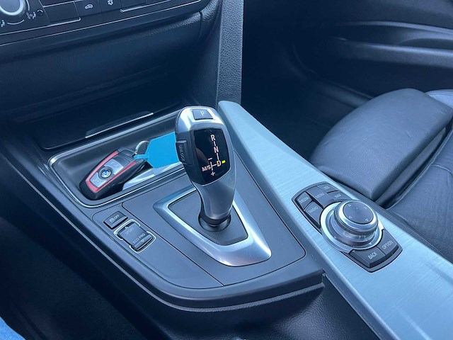 Bmw 3-serie 320i executive, 68-xfg-7 - afbeelding 6 van  24