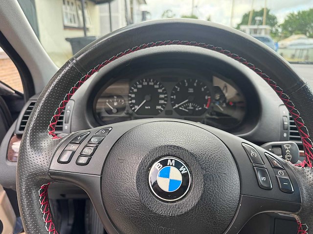 Bmw 3-serie 320i executive hs-069-z - afbeelding 13 van  23