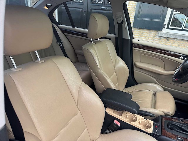Bmw 3-serie 320i executive hs-069-z - afbeelding 23 van  23