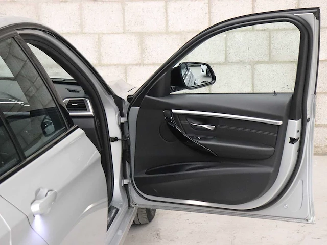 Bmw 3-serie 320i executive sport | pt-892-s - afbeelding 4 van  27