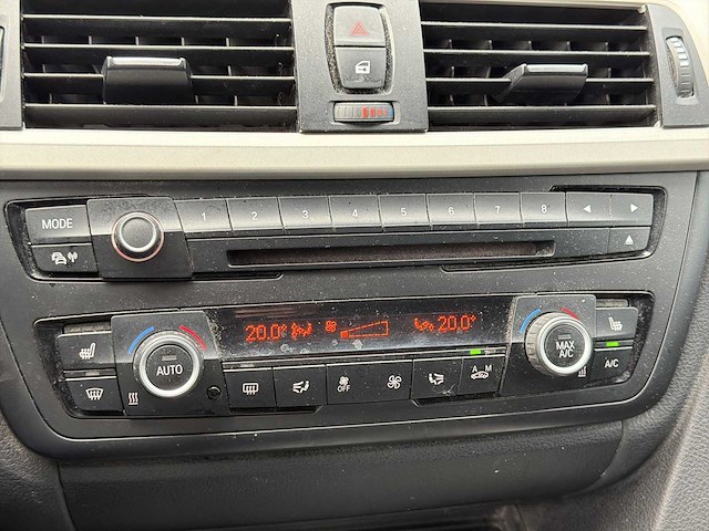 Bmw 3-serie 320i high executive | 4-txx-05 i - afbeelding 20 van  24