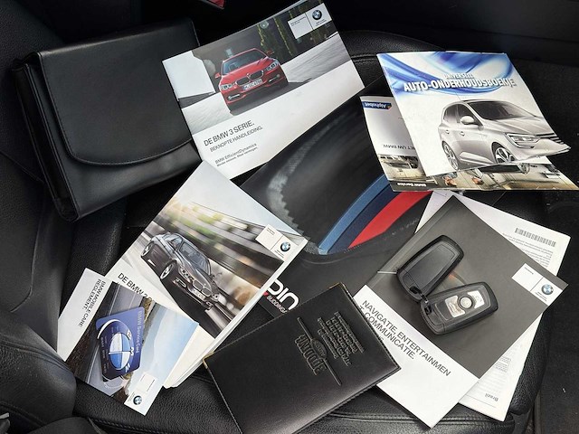 Bmw 3-serie 320i high executive | 4-txx-05 i - afbeelding 23 van  24