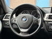 Bmw 3-serie 320i high executive | 4-txx-05 i - afbeelding 7 van  24