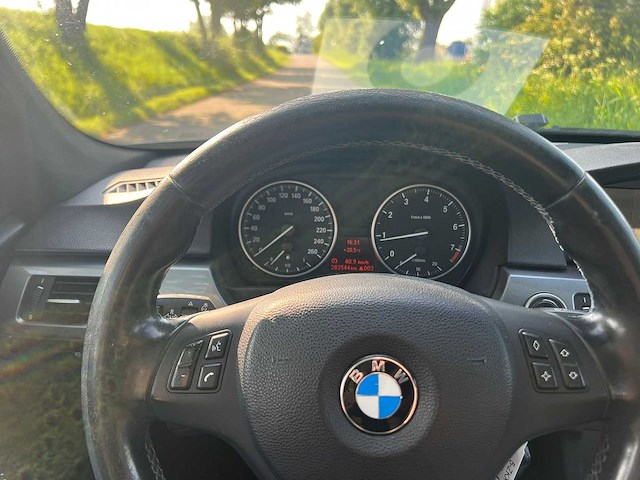 Bmw 3-serie 320i high executive, 5-zkx-78 - afbeelding 2 van  17