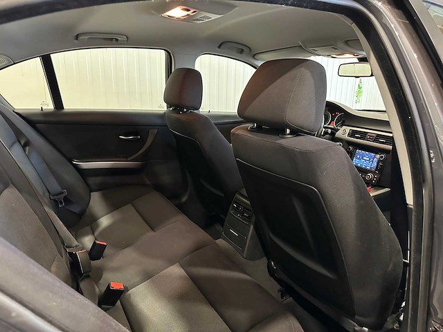 Bmw 3-serie 320i high executive 71-xg-pf - afbeelding 4 van  20