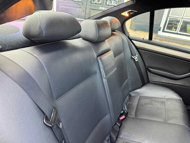 Bmw 3-serie 320i special edition automaat 13-pv-vz - afbeelding 2 van  22