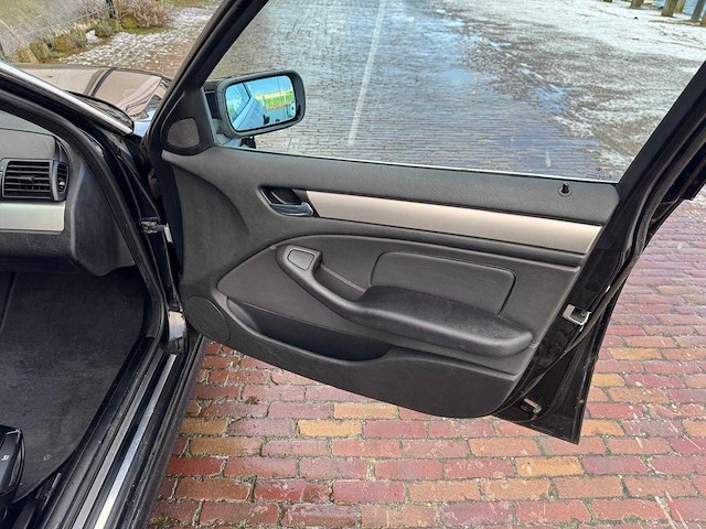 Bmw 3-serie 320i special edition automaat 13-pv-vz - afbeelding 10 van  22