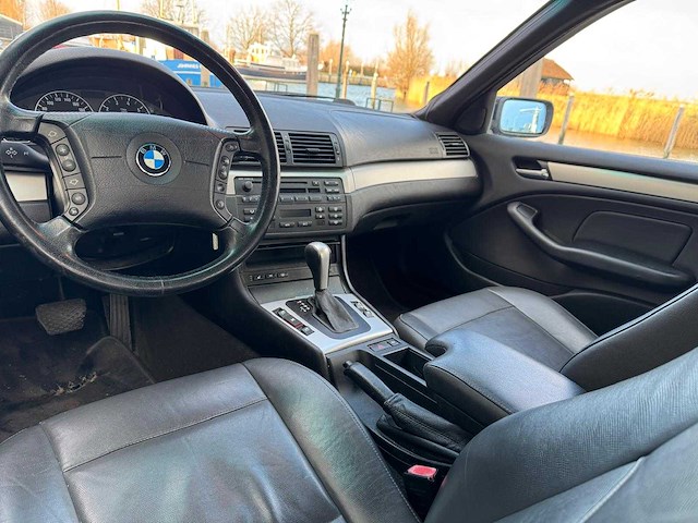 Bmw 3-serie 320i special edition automaat 13-pv-vz - afbeelding 13 van  22