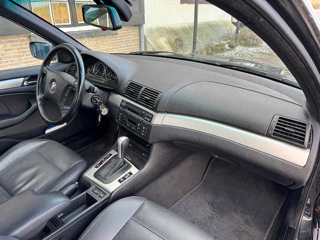 Bmw 3-serie 320i special edition automaat 13-pv-vz - afbeelding 18 van  22