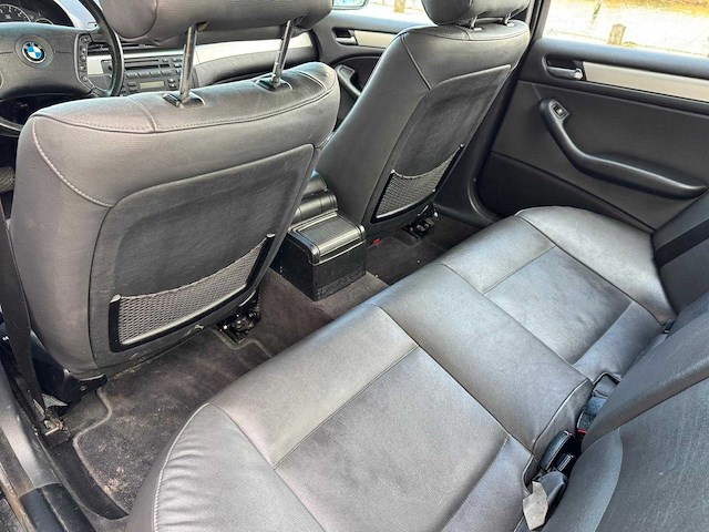 Bmw 3-serie 320i special edition automaat 13-pv-vz - afbeelding 22 van  22