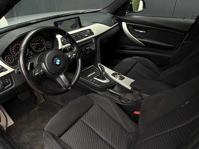 Bmw 3-serie 328i high executive 2012 | zr-420-j iaw - afbeelding 10 van  31