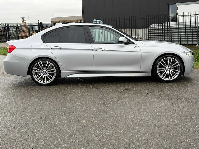 Bmw 3-serie 328i high executive 2012| zr-420-j iaw - afbeelding 28 van  31