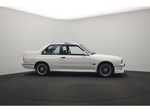Bmw 3-serie e30 m3 unrestored 1989 - afbeelding 6 van  13